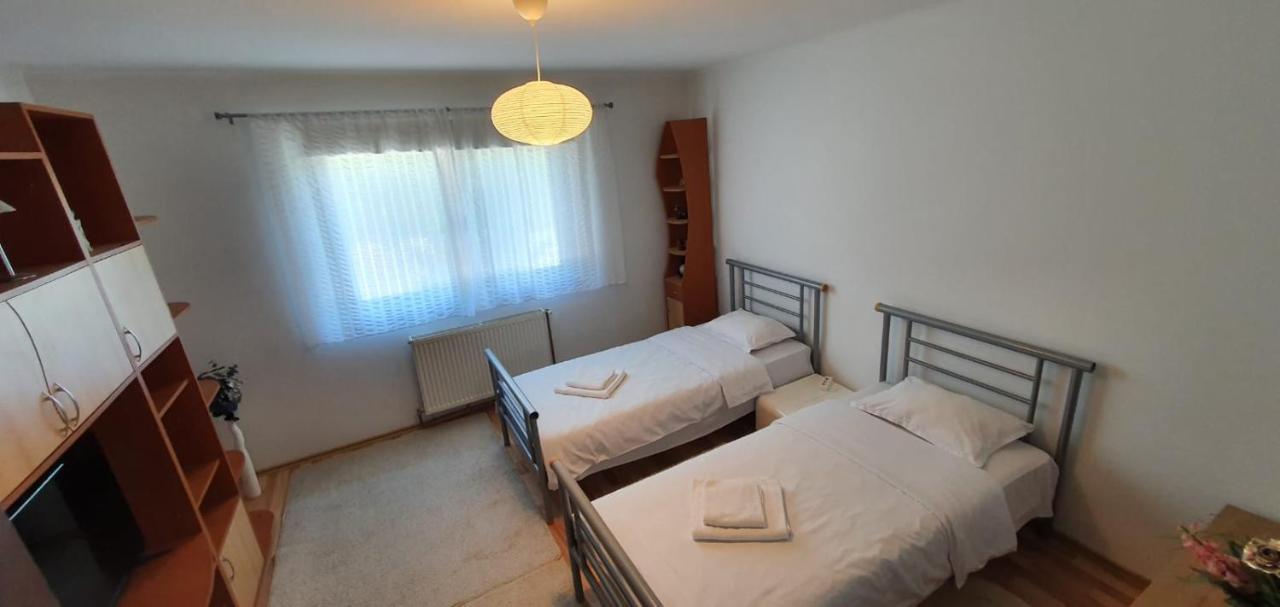 Appartamento Casa Alex si Daiana Orşova Esterno foto