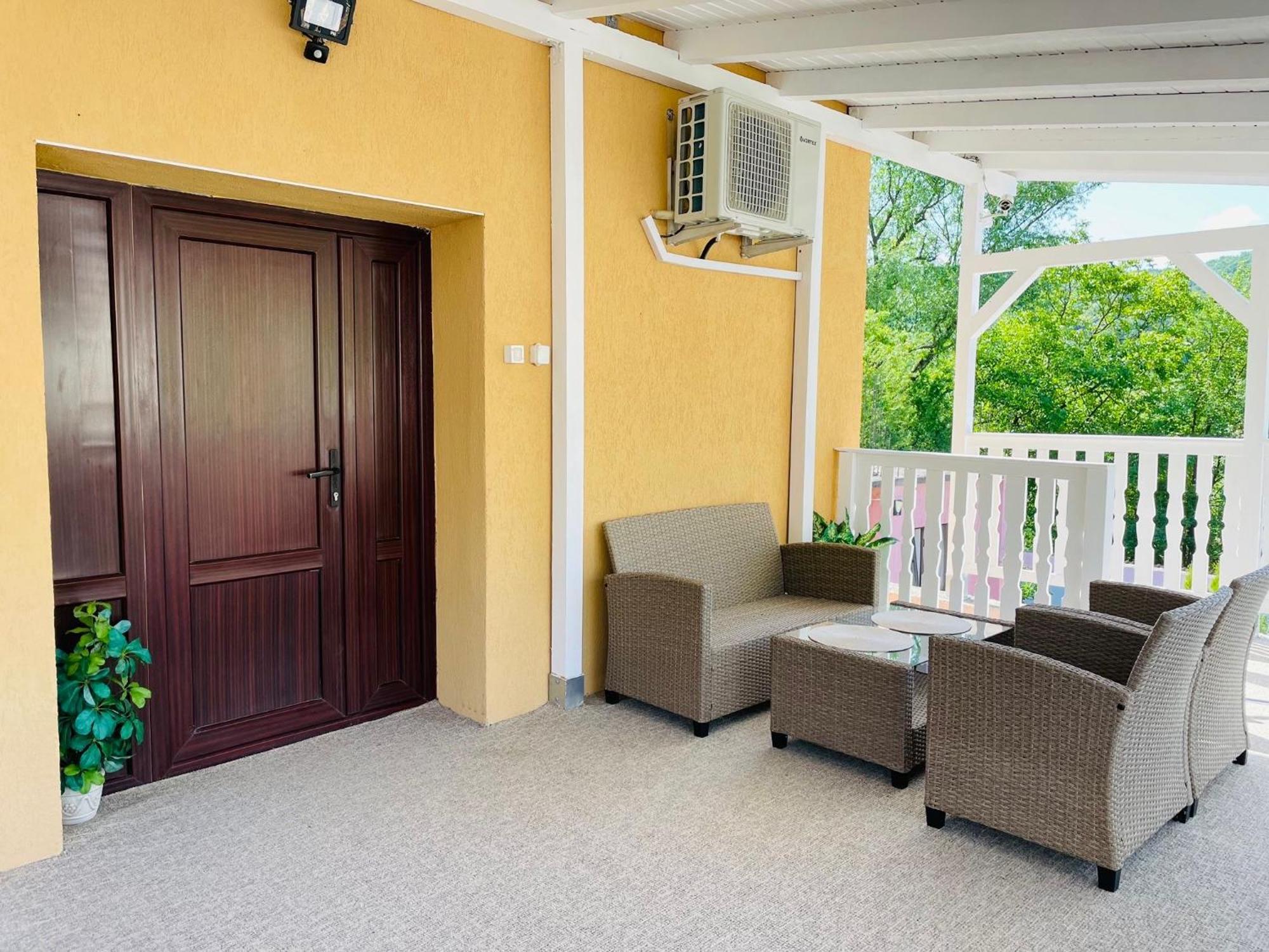 Appartamento Casa Alex si Daiana Orşova Esterno foto